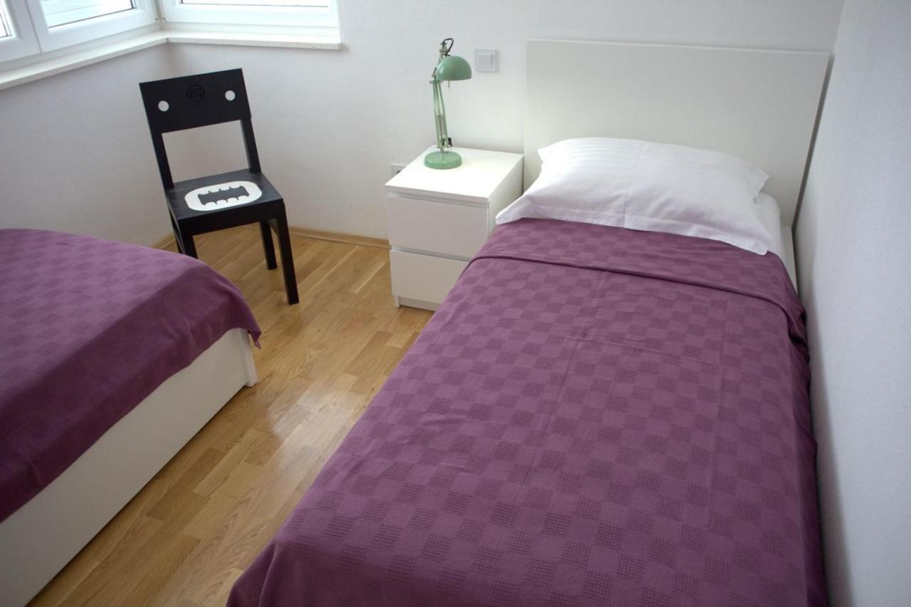 Olive Place Apartment *